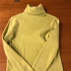 ❄️ Sweater sale ❄️ $8. Priced to sell.